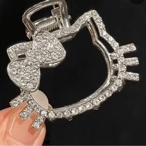 Silver hello kitty claw clip